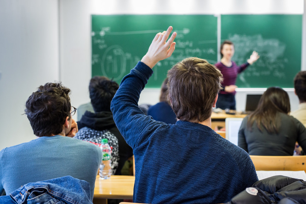 L'école publique et l'école privée : que se cache-t-il derrière ce débat ?